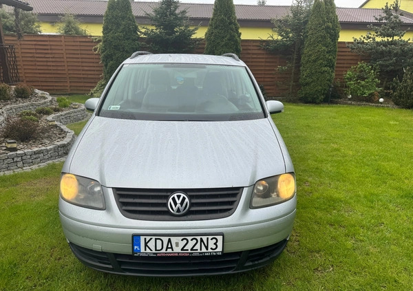 Volkswagen Touran cena 12900 przebieg: 186000, rok produkcji 2004 z Tarnogród małe 436